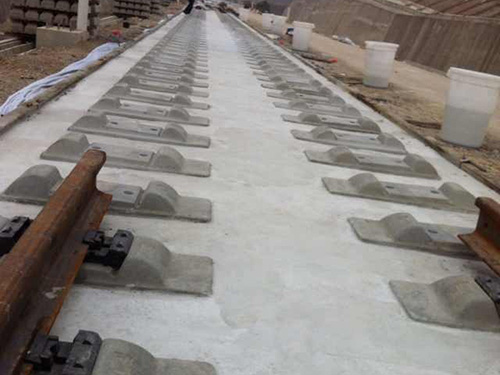 無(wú)砟軌道道床板