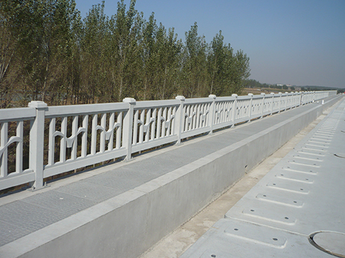 哈大線(xiàn)橋面海鷗式欄桿